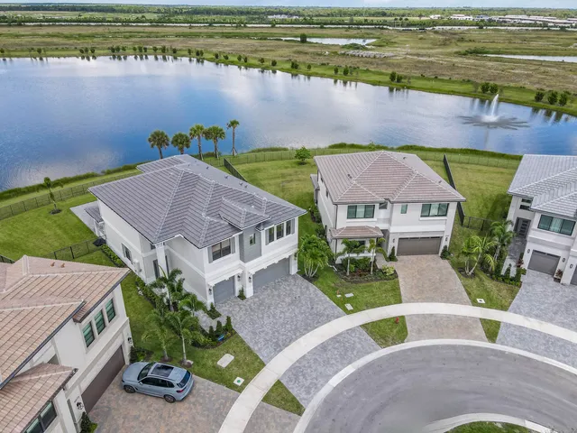 $10,000 | 10077 Heron Flock Drive, Palm Beach Gardens, FL 33412