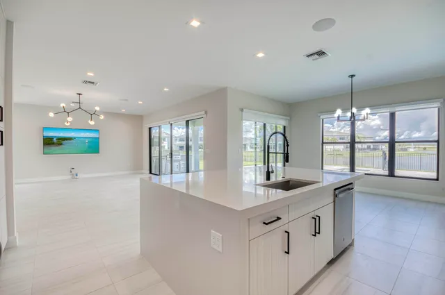 $10,000 | 10077 Heron Flock Drive, Palm Beach Gardens, FL 33412