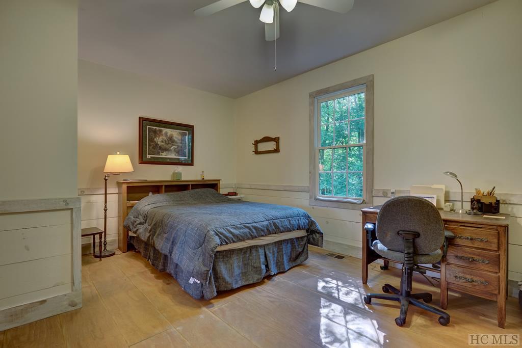207 Far End Road Highlands, NC 28741 - Photo 12 of 20 Gallery Image 12