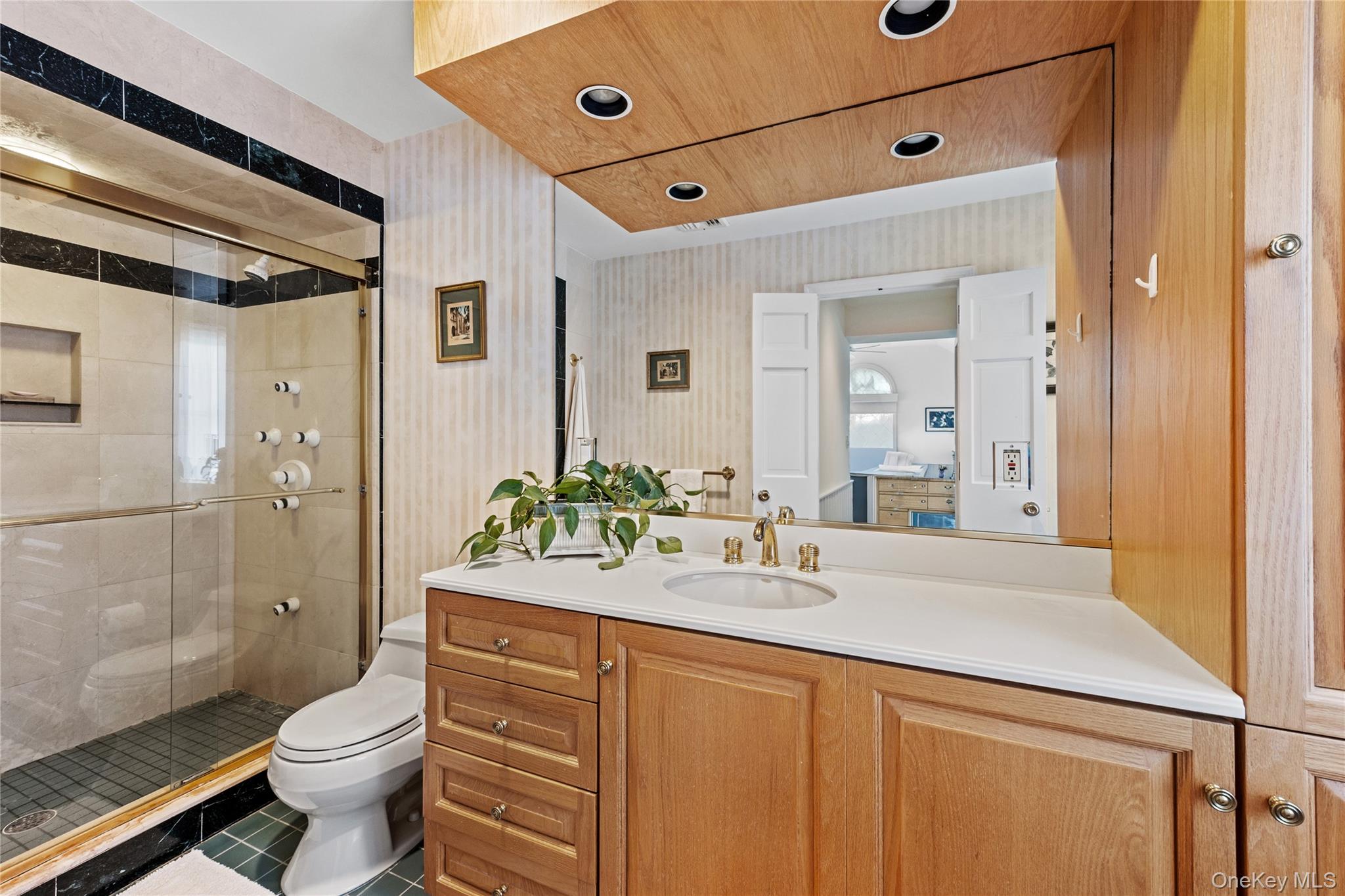 75 Bulson Road Rockville Centre, NY 11570 - Photo 24 of 41