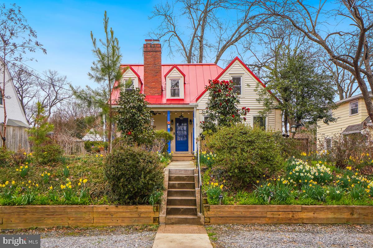 Welcome to 4 Sunnyside Road!