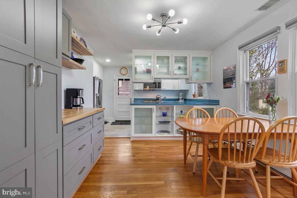 4 Sunnyside Road Silver Spring, MD 20910 - Photo 14 of 50 Open Dining Area