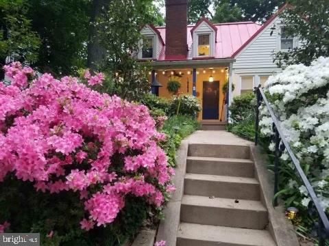 4 Sunnyside Road Silver Spring, MD 20910 - Photo 2 of 50 Where bountiful gardens...