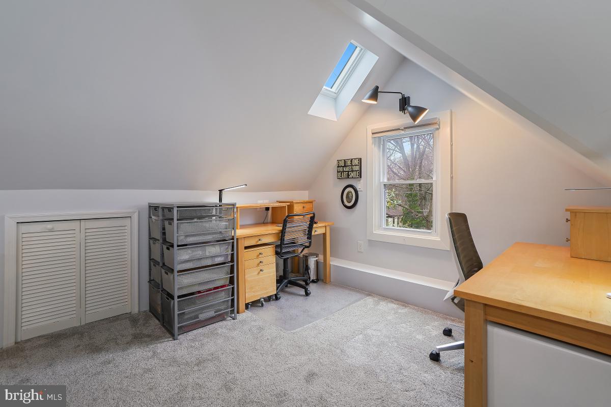 4 Sunnyside Road Silver Spring, MD 20910 - Photo 27 of 50 Large Primary Suite / Home Office Area