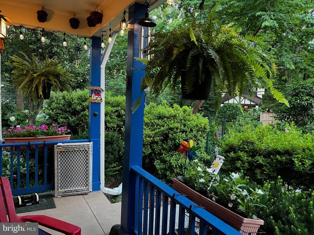 4 Sunnyside Road Silver Spring, MD 20910 - Photo 9 of 50 Delightful Front Porch