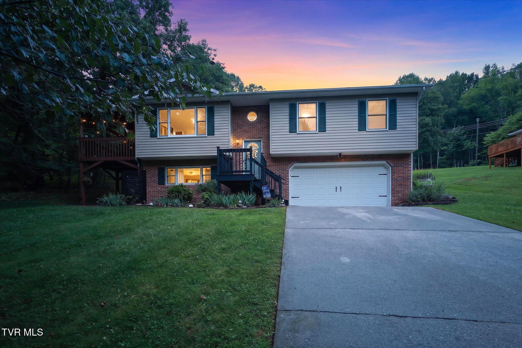 4020 Cooks Inlet Road Kingsport, TN 37664 - Photo 2 of 28 01-4020-Cooks-Inlet-Road-WindowStill