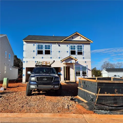 $326,000 | 5152 Fallmeade Road, Kernersville, NC 27284