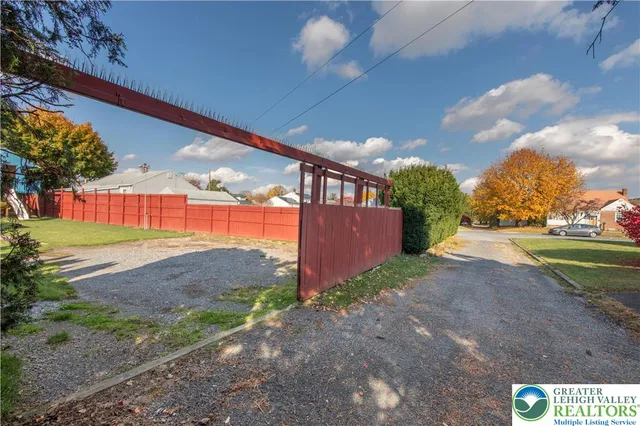 $285,000 | 642 West Emaus Avenue, Allentown, PA 18103