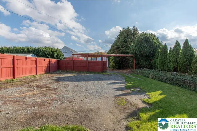 $285,000 | 642 West Emaus Avenue, Allentown, PA 18103