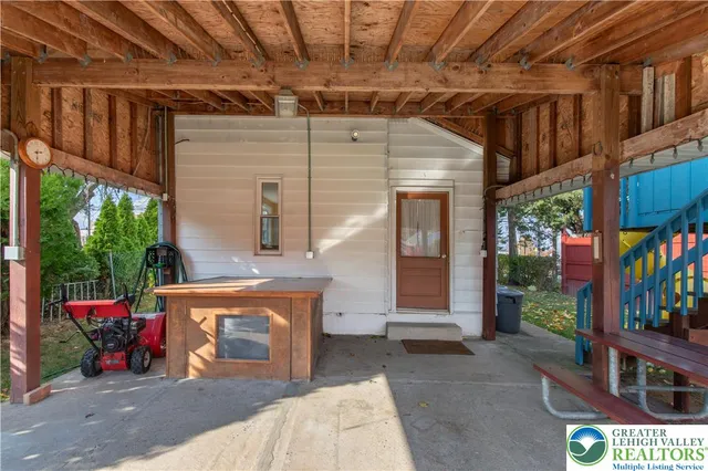 $285,000 | 642 West Emaus Avenue, Allentown, PA 18103