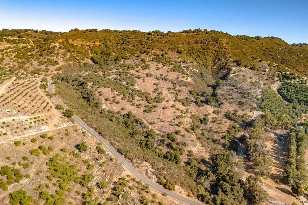 28 El Calamar Road Temecula, CA 92590 - Photo 1 of 33 a view of a houses with a mountain