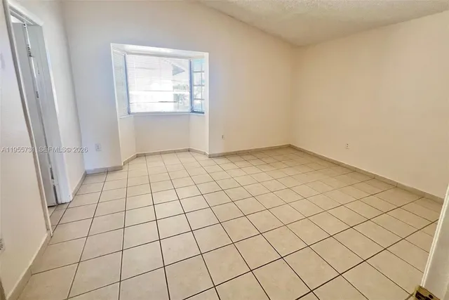 $319,999 | 1465 Southwest 122nd Avenue, Unit 119, Miami, FL 33184