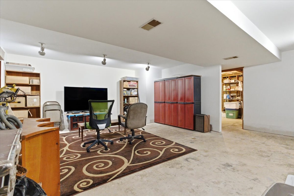 37471 Illinois Rte 59 Lake Villa, IL 60046 - Photo 15 of 26