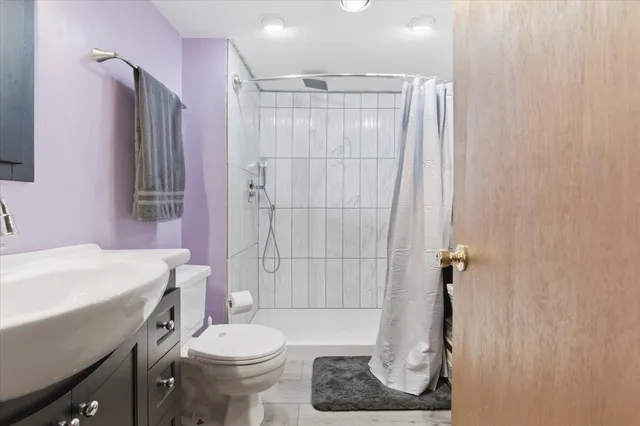 $299,900 | 37471 Illinois Rte 59, Lake Villa, IL 60046