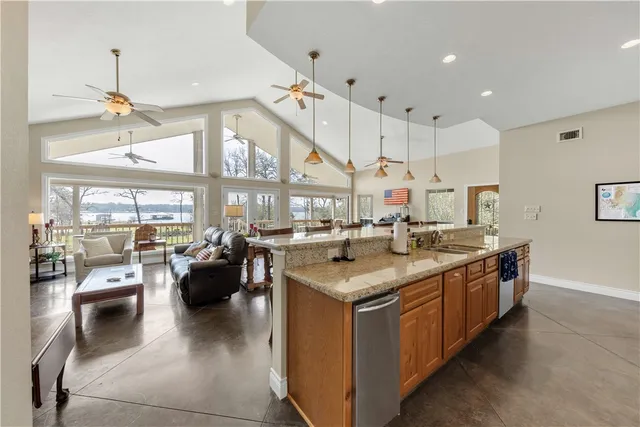 $899,900 | 9360 Riley Green Road, Franklin, TX 77856