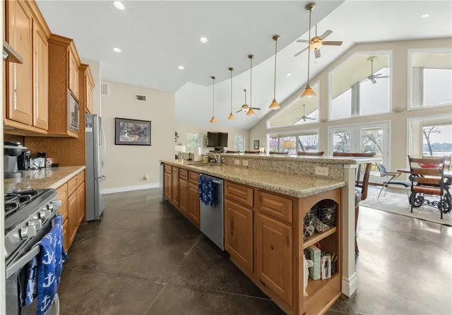 $899,900 | 9360 Riley Green Road, Franklin, TX 77856