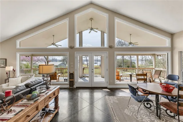 $899,900 | 9360 Riley Green Road, Franklin, TX 77856