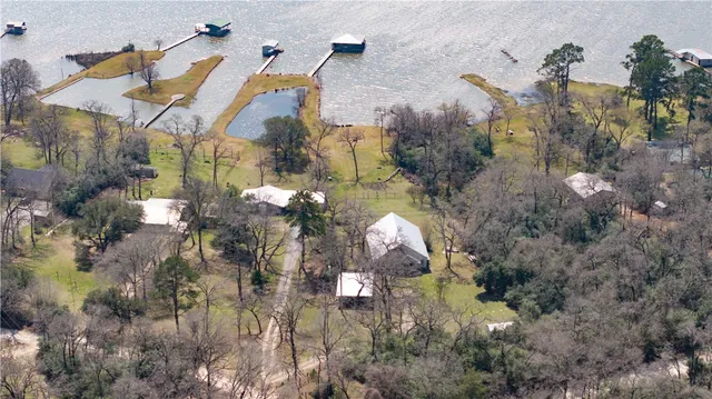 $899,900 | 9360 Riley Green Road, Franklin, TX 77856