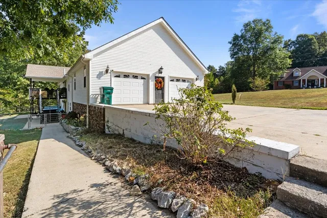 $515,000 | 116 Stewart Lane, Waverly, TN 37185