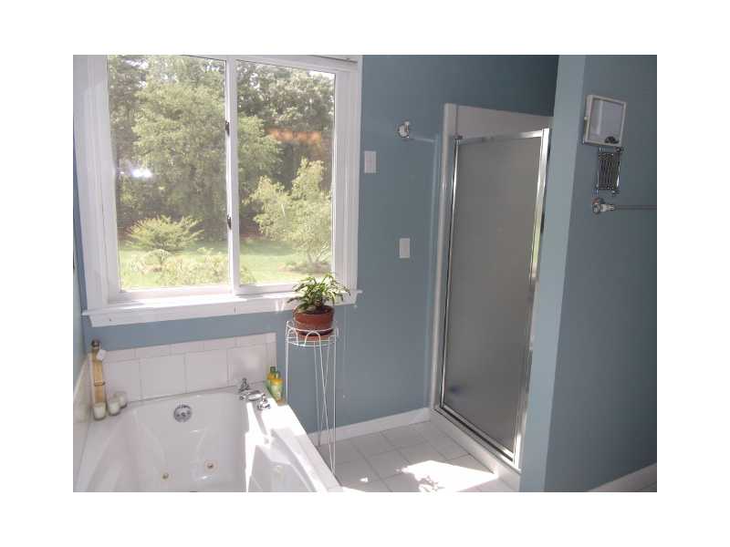 47 Asylum Road Warren, RI 02885 - Photo 17 of 22 Master Bath/Spa.