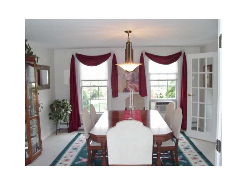 47 Asylum Road Warren, RI 02885 - Photo 8 of 22 Dining Room.
