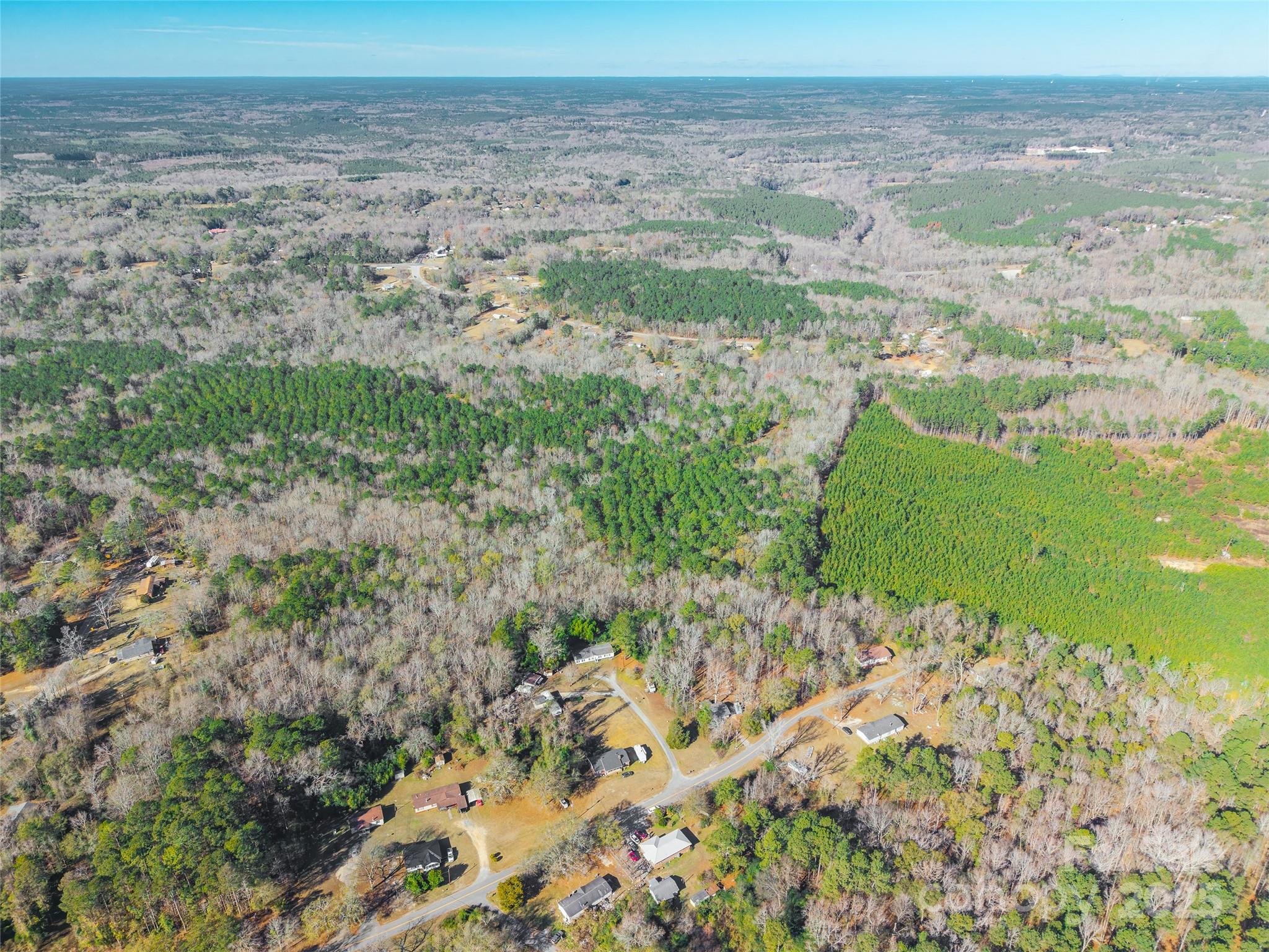 551 Arrowwood Road Great Falls, SC 29055 - Photo 1 of 12 a view of ocean view with wooden floor