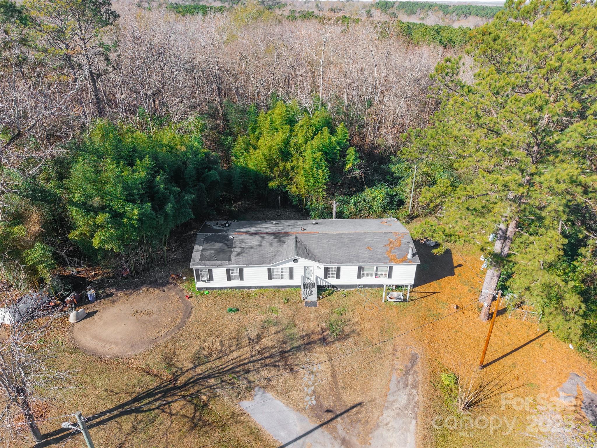551 Arrowwood Road Great Falls, SC 29055 - Photo 7 of 12 a view of a house with a yard