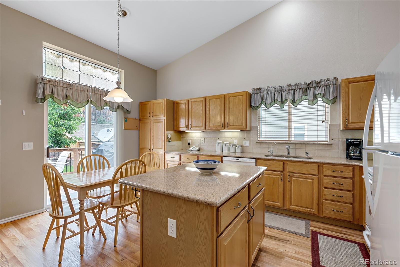 9815 Bathurst Way Highlands Ranch, CO 80130 - Photo 12 of 28 Gallery Image 12