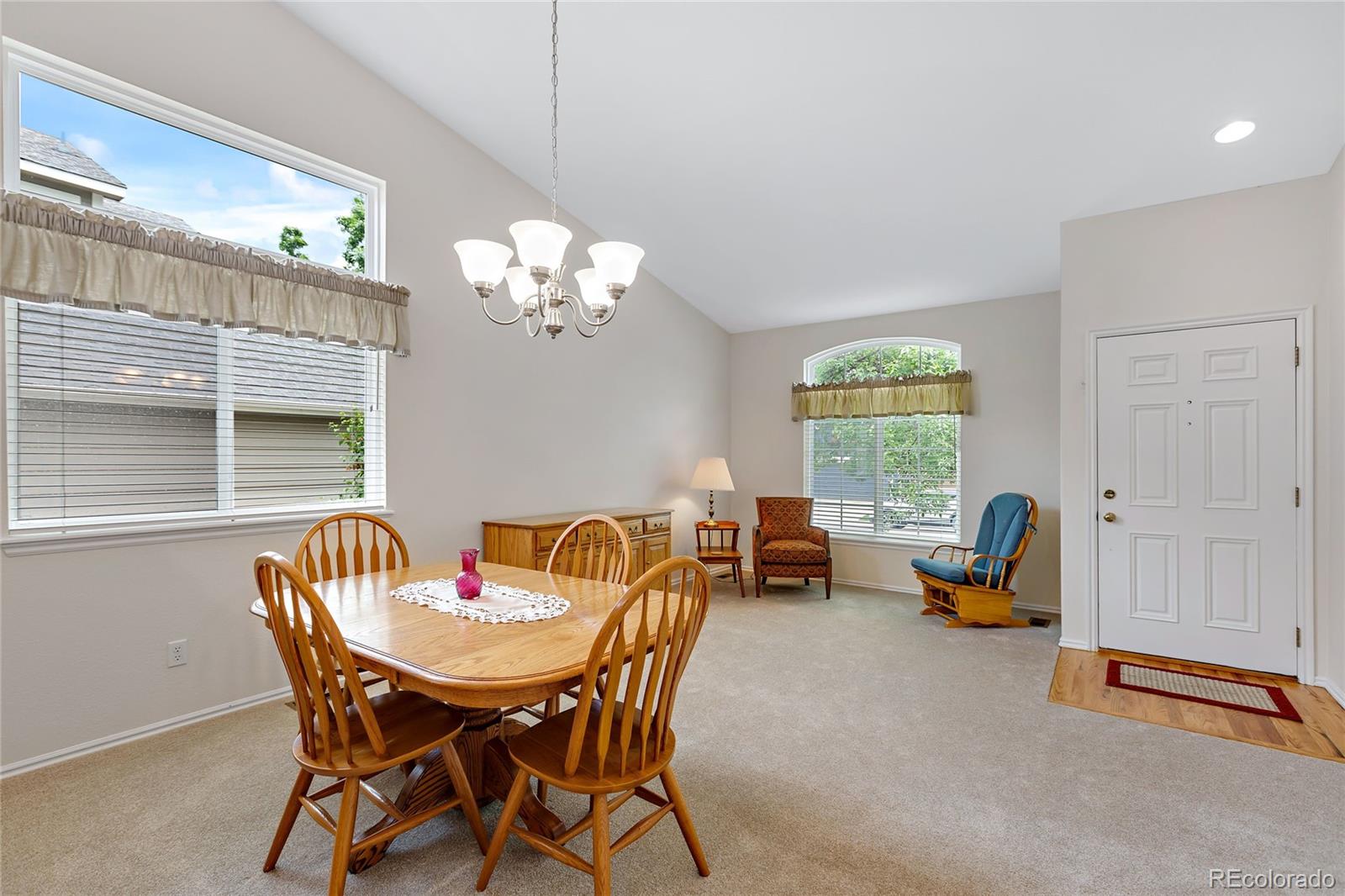 9815 Bathurst Way Highlands Ranch, CO 80130 - Photo 4 of 28 Gallery Image 4