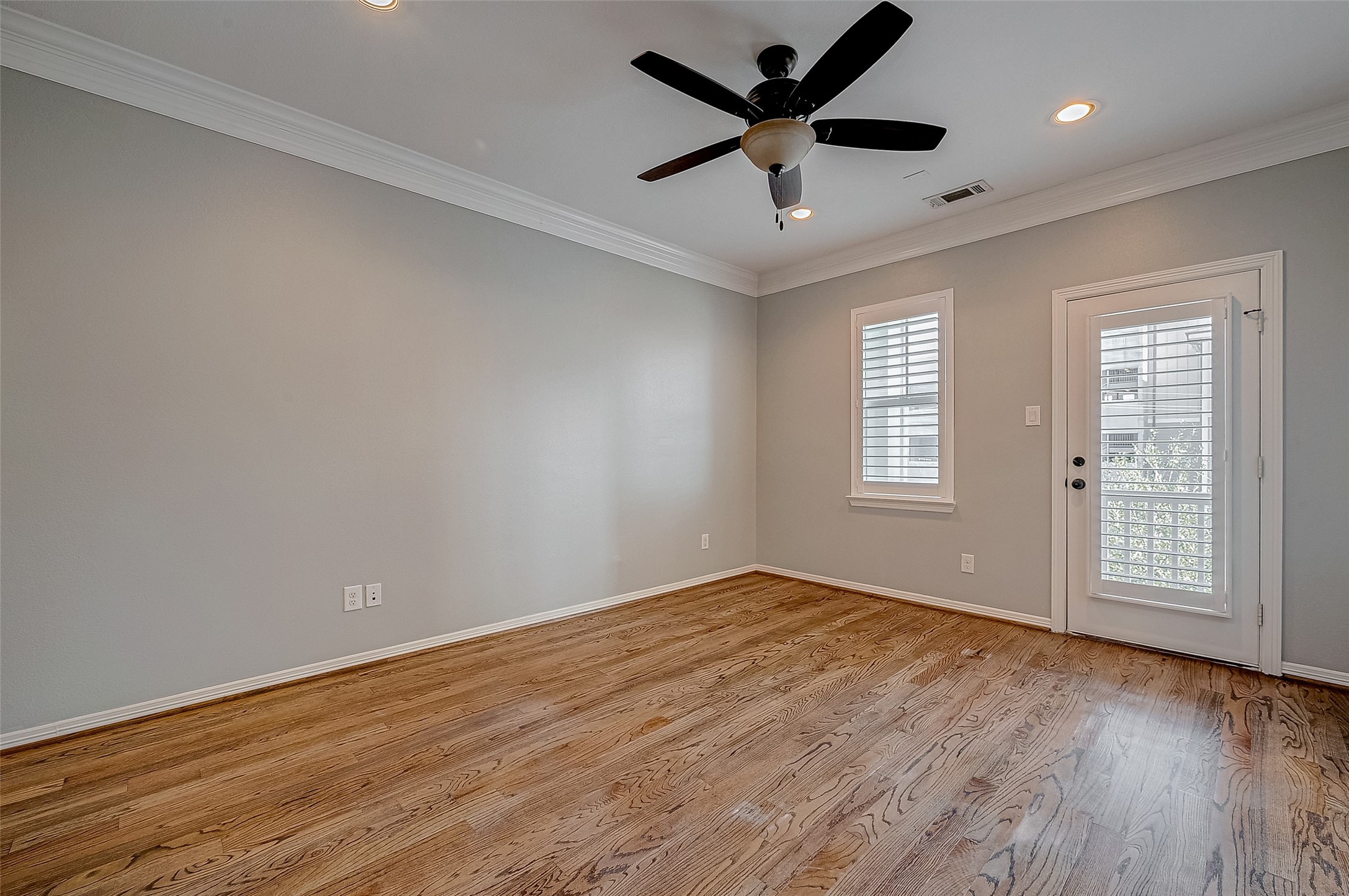 2411 Lawrence Street Houston, TX 77008 - Photo 16 of 30