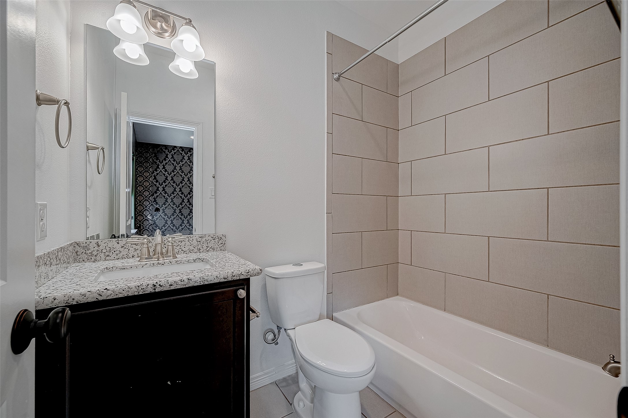 2411 Lawrence Street Houston, TX 77008 - Photo 19 of 30