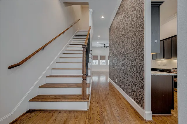 $3,000 | 2411 Lawrence Street, Houston, TX 77008