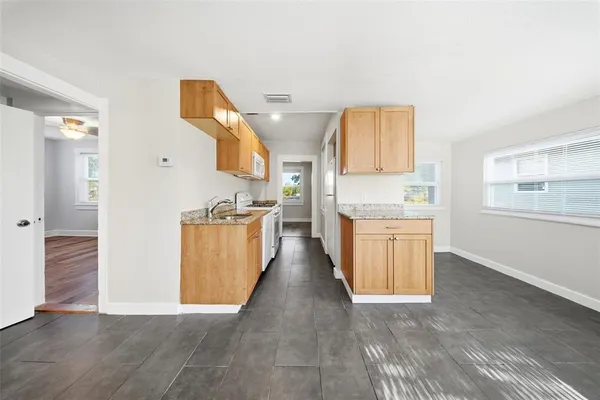 $325,000 | 2010 30th Avenue North, St. Petersburg, FL 33713