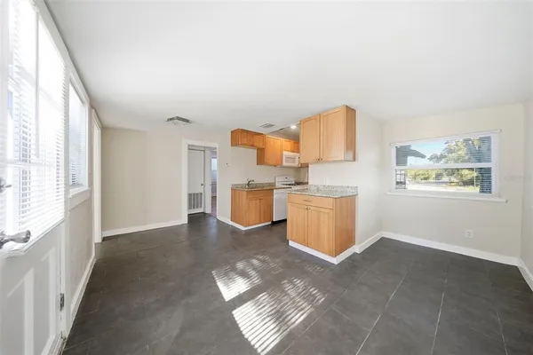 $325,000 | 2010 30th Avenue North, St. Petersburg, FL 33713