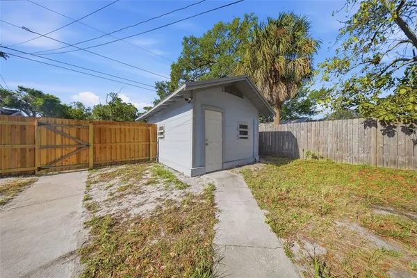 $325,000 | 2010 30th Avenue North, St. Petersburg, FL 33713
