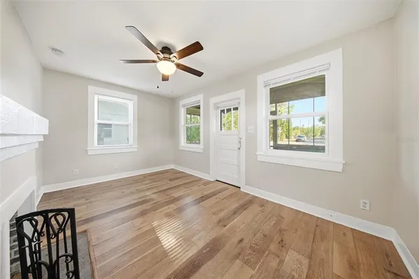 $325,000 | 2010 30th Avenue North, St. Petersburg, FL 33713