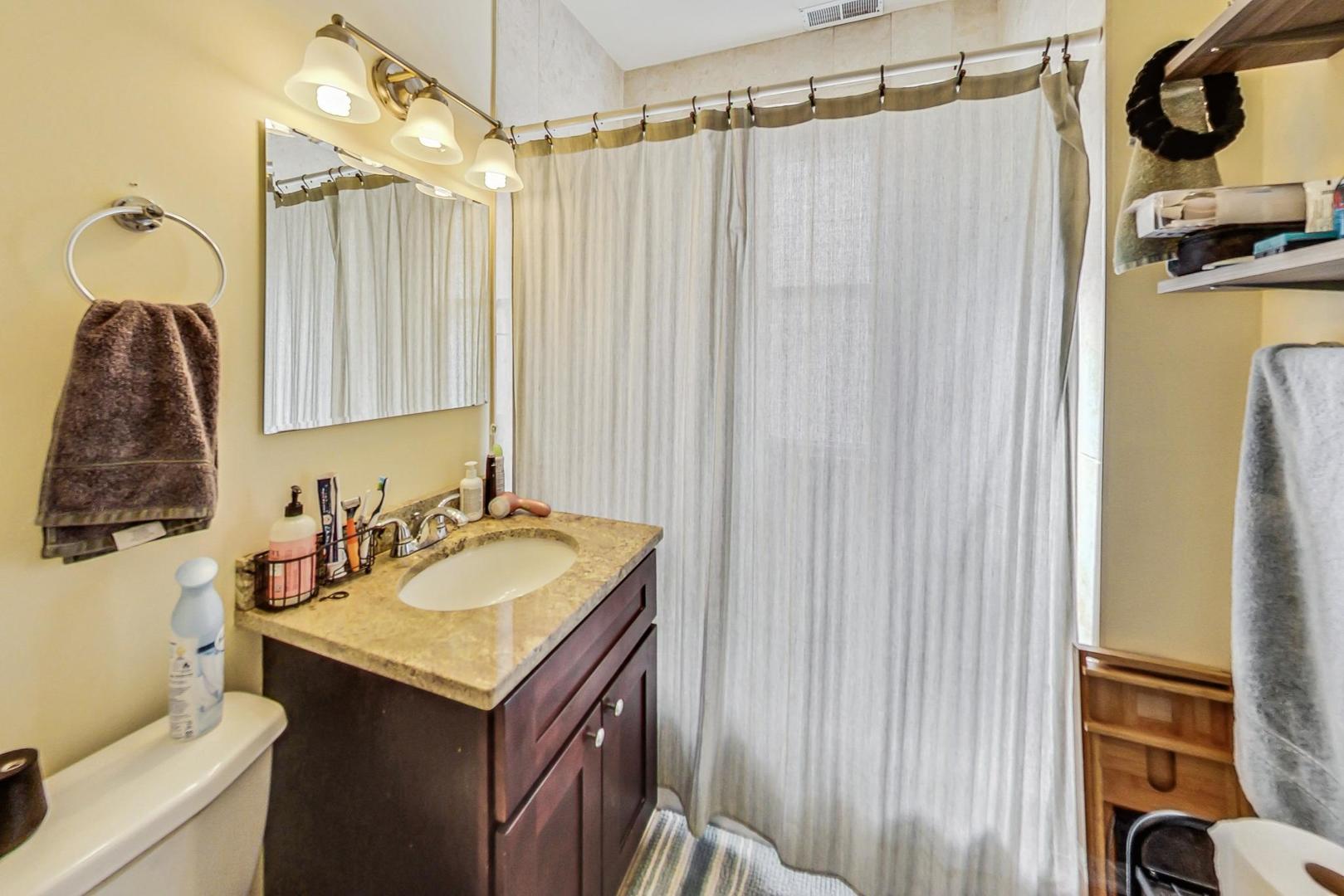 2707 North Ridgeway Avenue Chicago, IL 60647 - Photo 18 of 23 Gallery Image 18