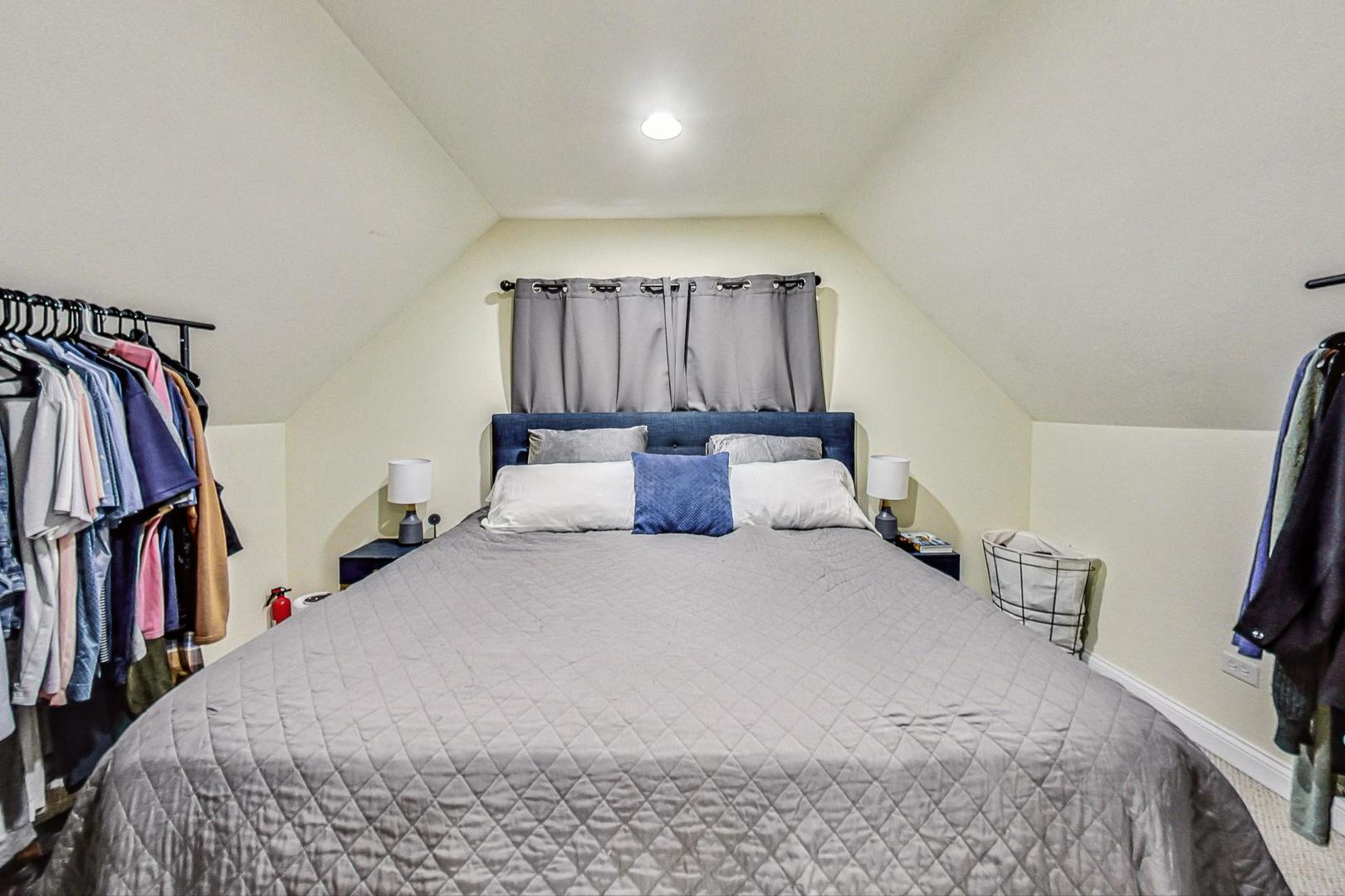 2707 North Ridgeway Avenue Chicago, IL 60647 - Photo 19 of 23 Gallery Image 19