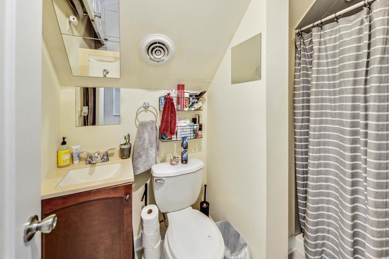 2707 North Ridgeway Avenue Chicago, IL 60647 - Photo 22 of 23 Gallery Image 22