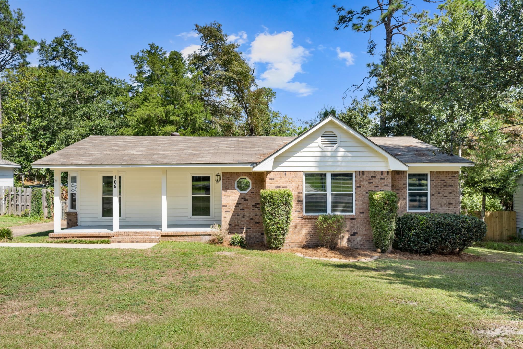 106 Willowbrook Circle Daphne, AL 36526 - Photo 1 of 26 Main