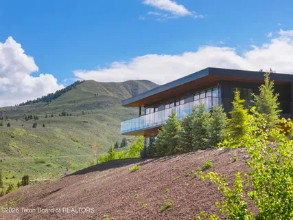 $6,350,000 | 11330 Hoback Junction South Road, Jackson, WY 83001