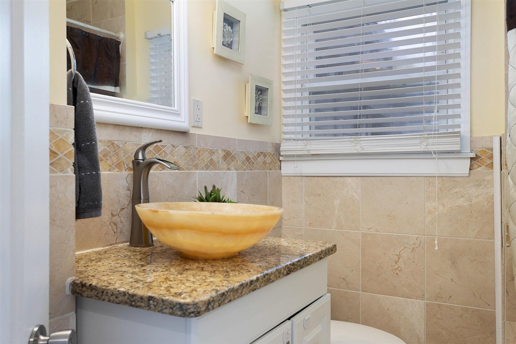4 Robin Road Westborough, MA 01581 - Photo 16 of 26 Gallery Image 16