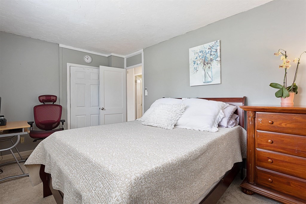 4 Robin Road Westborough, MA 01581 - Photo 17 of 26 Gallery Image 17