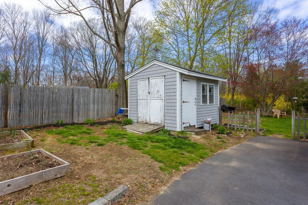 4 Robin Road Westborough, MA 01581 - Photo 22 of 26 Gallery Image 22