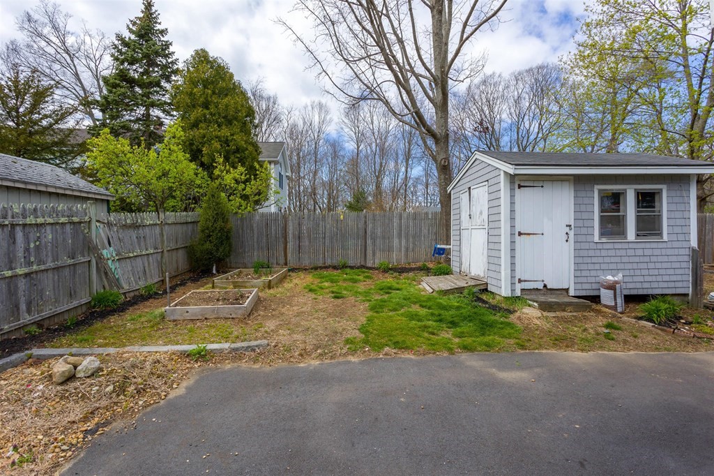 4 Robin Road Westborough, MA 01581 - Photo 23 of 26 Gallery Image 23