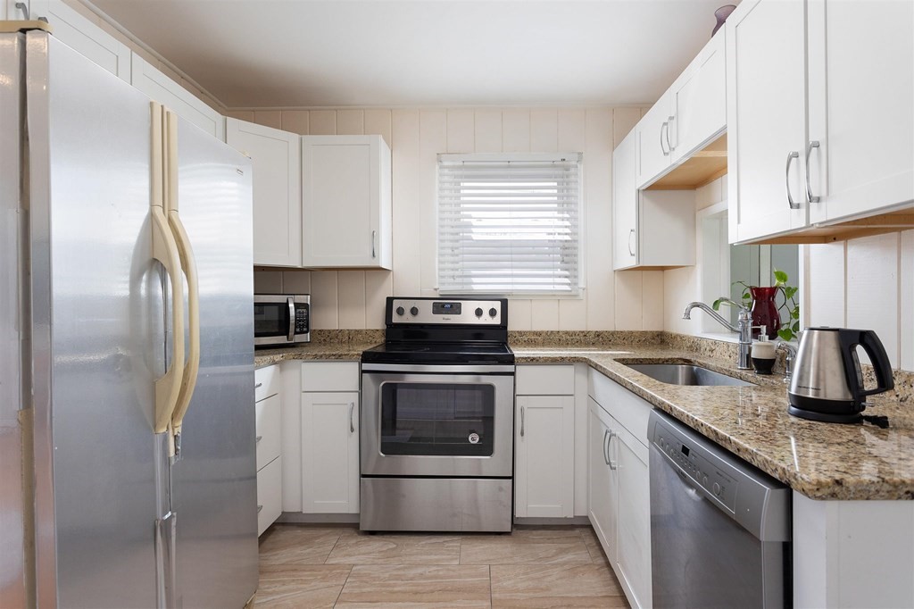 4 Robin Road Westborough, MA 01581 - Photo 9 of 26 Gallery Image 9
