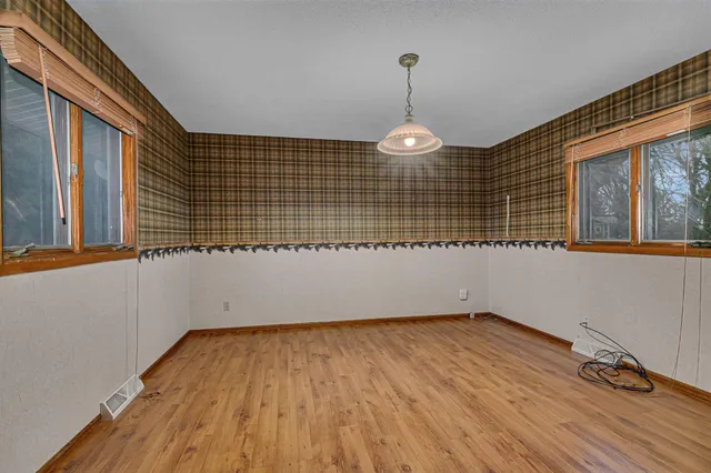 $284,900 | 1720 48th Avenue Northeast, Willmar, MN 56201