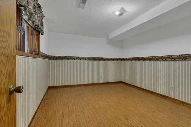 $284,900 | 1720 48th Avenue Northeast, Willmar, MN 56201