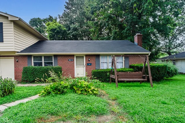 $425,000 | 2701 East 8th Street, Anderson, IN 46012