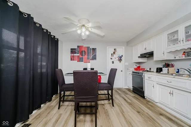 $425,000 | 2701 East 8th Street, Anderson, IN 46012